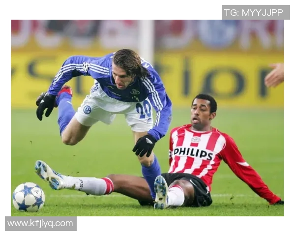 PSV埃因霍温与阿尔克马尔激战正酣比分揭晓精彩瞬间回顾