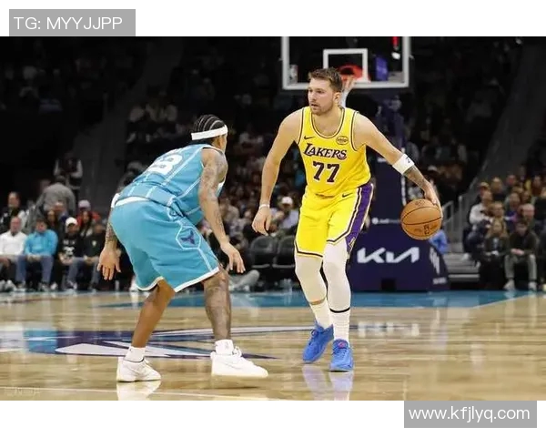 湖人对阵黄蜂精彩比赛录像回顾全场亮点与精彩瞬间分析